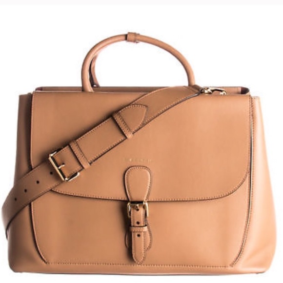 Burberry Handbags - NWT Authentic Burberry Beige Leather Tote Bag OS